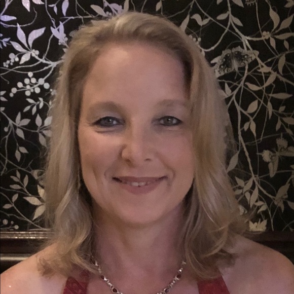 Meet your Posher, Michelle - Picture 1 of 1